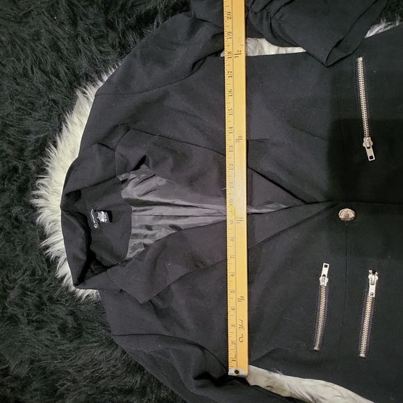 WOMENS BLACK BLAZER BY NEW DIRECTIONS SIZE S. EXCELLENT CONDITION - Picture 2 of 9